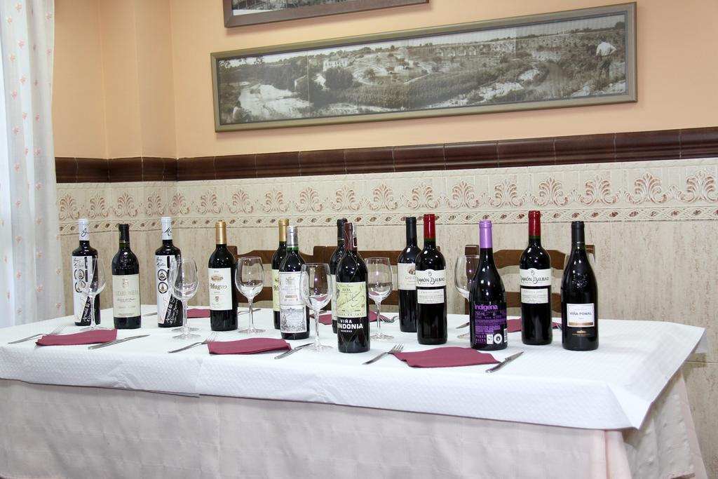 Hostal Restaurante La Masia Vila-real Luaran gambar