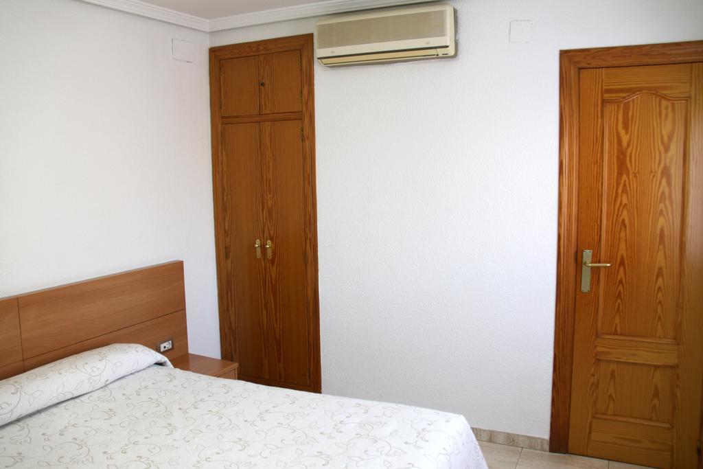 Hostal Restaurante La Masia Vila-real Luaran gambar