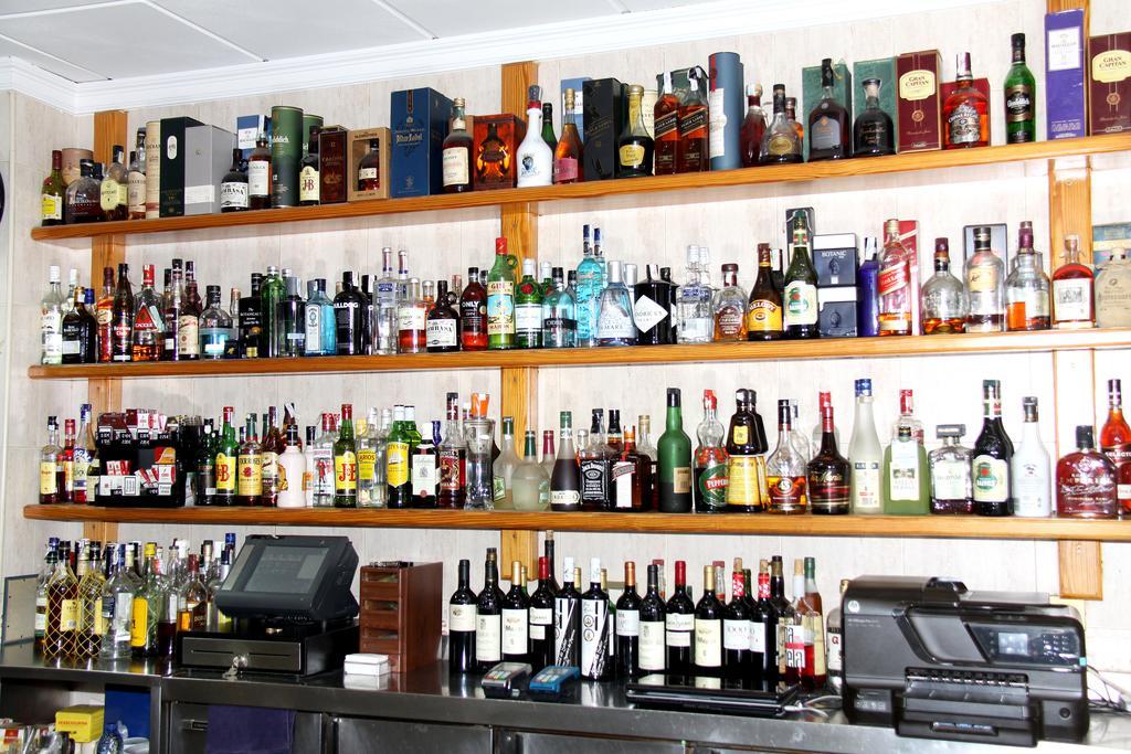 Hostal Restaurante La Masia Vila-real Luaran gambar