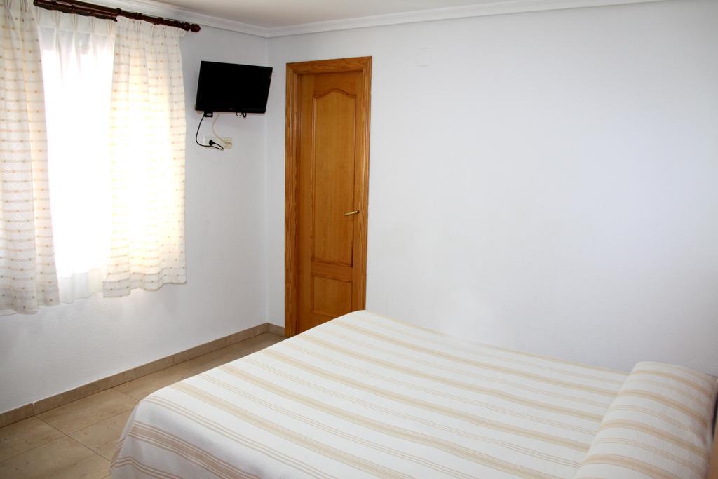 Hostal Restaurante La Masia Vila-real Luaran gambar